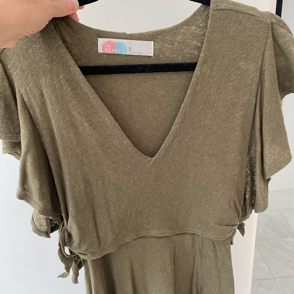 Free People Beach knee length dress. Green.
